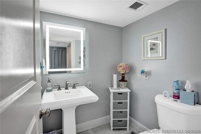Building Photo - 3430 Galt Ocean Dr
