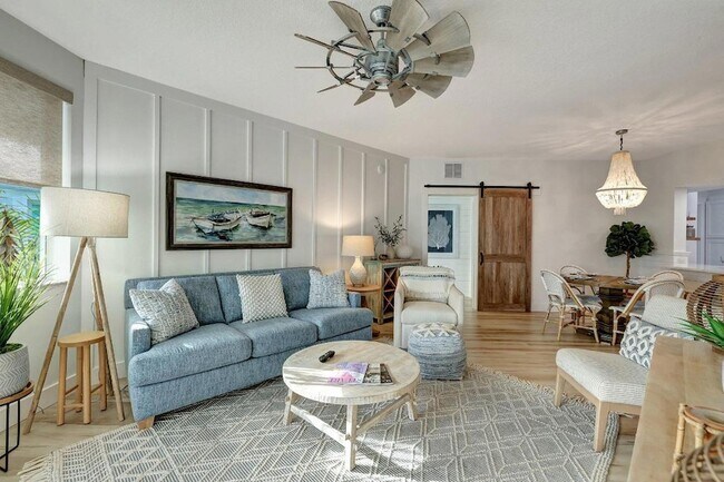 Building Photo - 875 NW Flagler Ave