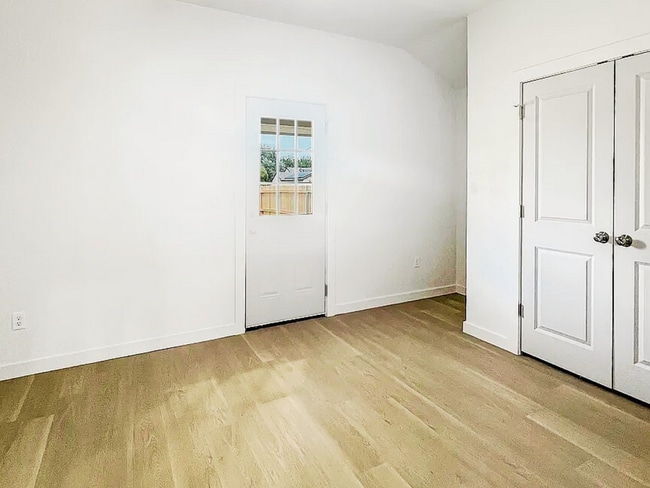 Building Photo - Newly Built 3-Bed Duplex – Bright, Cozy & ...