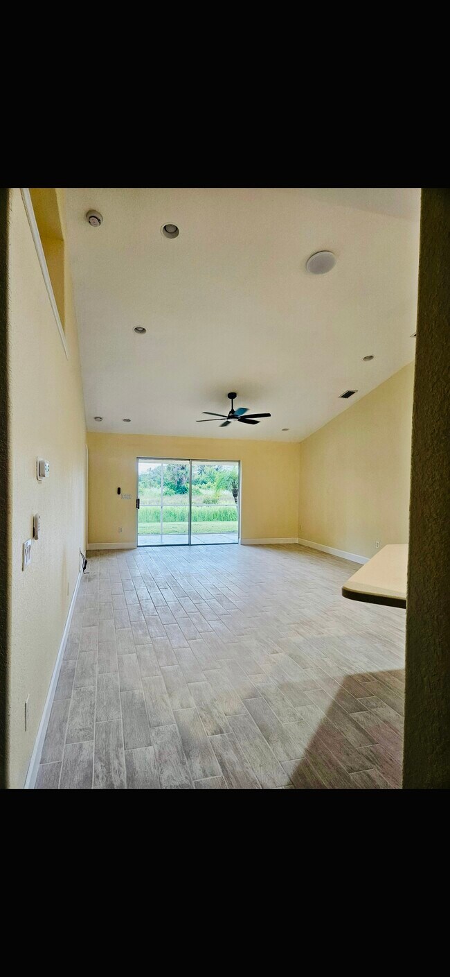 Building Photo - 9333 Agate St