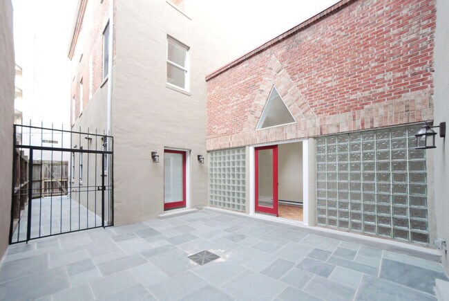 Building Photo - 1221 N St NW