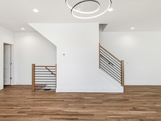 Building Photo - Custom 3 story home in the heart of Belmont/Optimist Park!