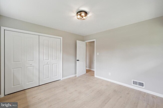 Building Photo - 5317 Oldcastle Ln