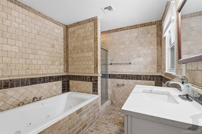 Building Photo - 1618 Morningview Dr