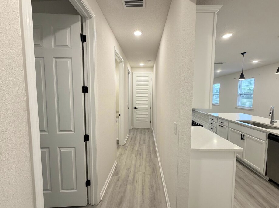 Building Photo - 162 Cedar Elm Way