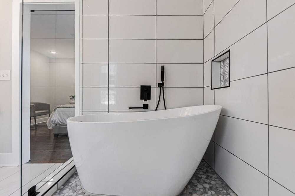 Building Photo - 728 Pearce St SW