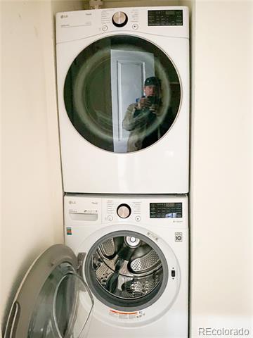 Building Photo - 2240 Clay St