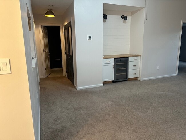 Building Photo - 66 Simsbury Landing