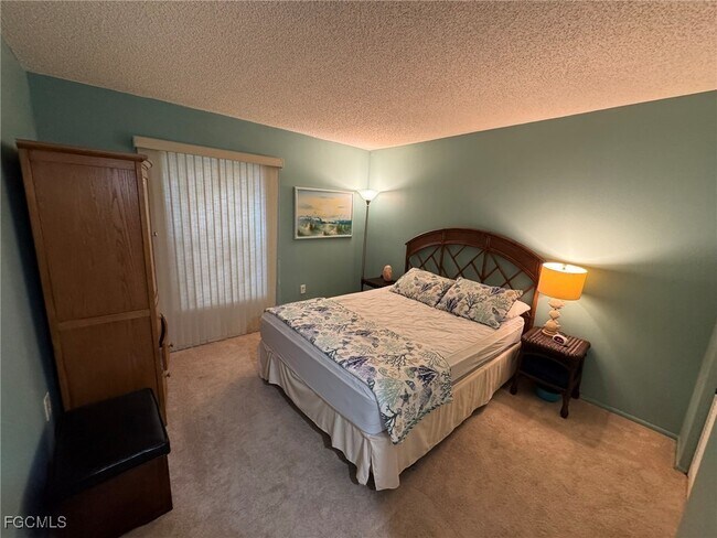 Building Photo - 5455 Peppertree Dr