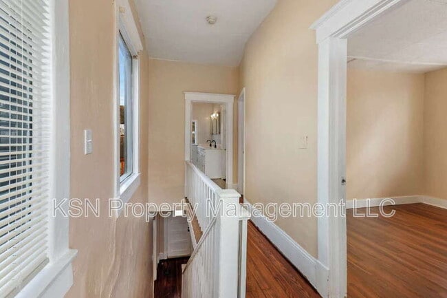 Building Photo - 1921 Reynolds St