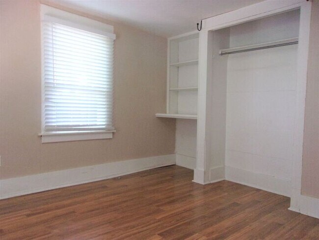 Building Photo - 2 BED 1 BATH HOME WESTLAWN PARK ADDITION OF NW OKC