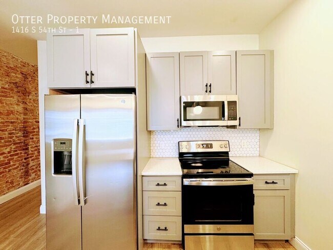 Building Photo - 1416 S 54th St
