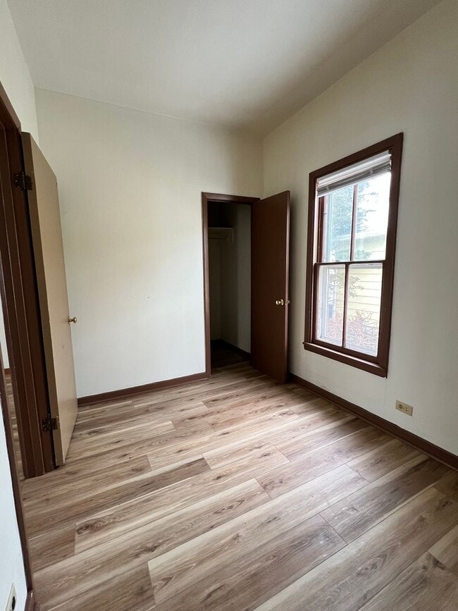 Building Photo - Spacious 2-Bedroom, 1-Bath Single Family House