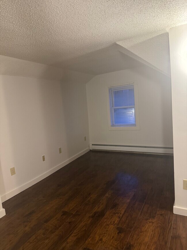 268 E Main St 268 E Main St Chicopee MA 01020 Apartment Finder