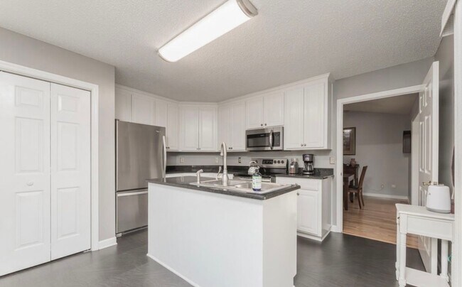 Building Photo - 3x2 Fairfield Harbour Dream Home in Birdland!