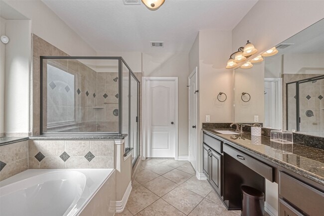 Building Photo - 17827 Circular Quay Ln