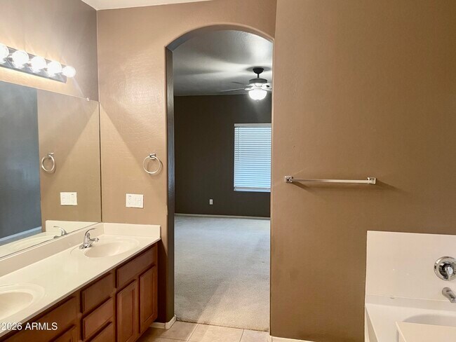 Building Photo - 17456 W Ashley Dr