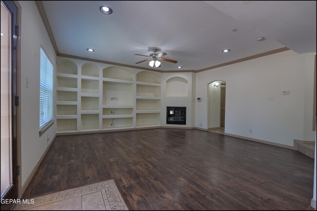Building Photo - 6209 Cosecha Luna Cir