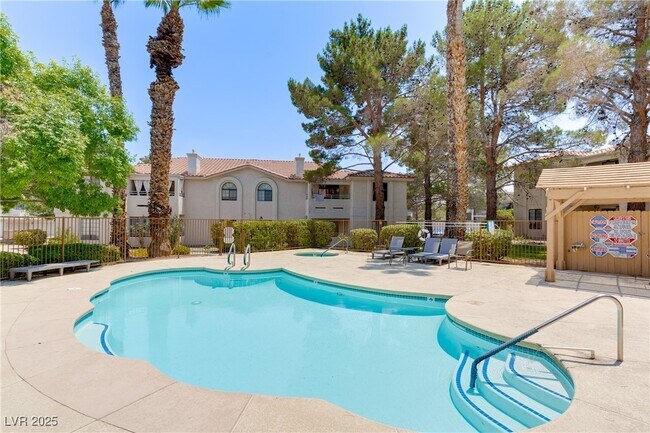 Building Photo - 2629 S Durango Dr
