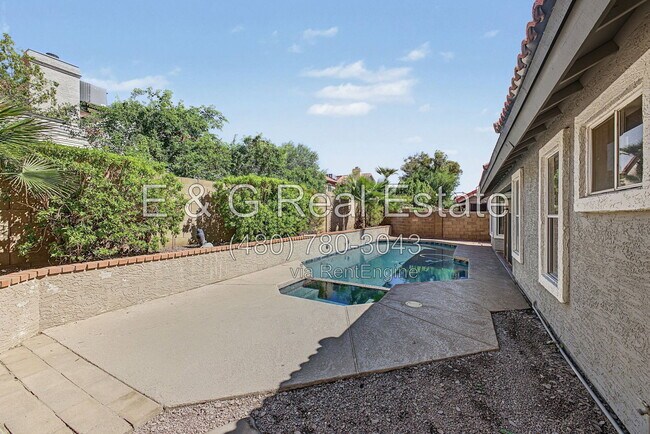 Building Photo - 4106 E Ashurst Dr