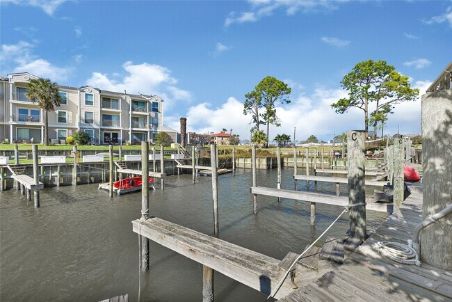 Building Photo - 4011 NASA Road 1