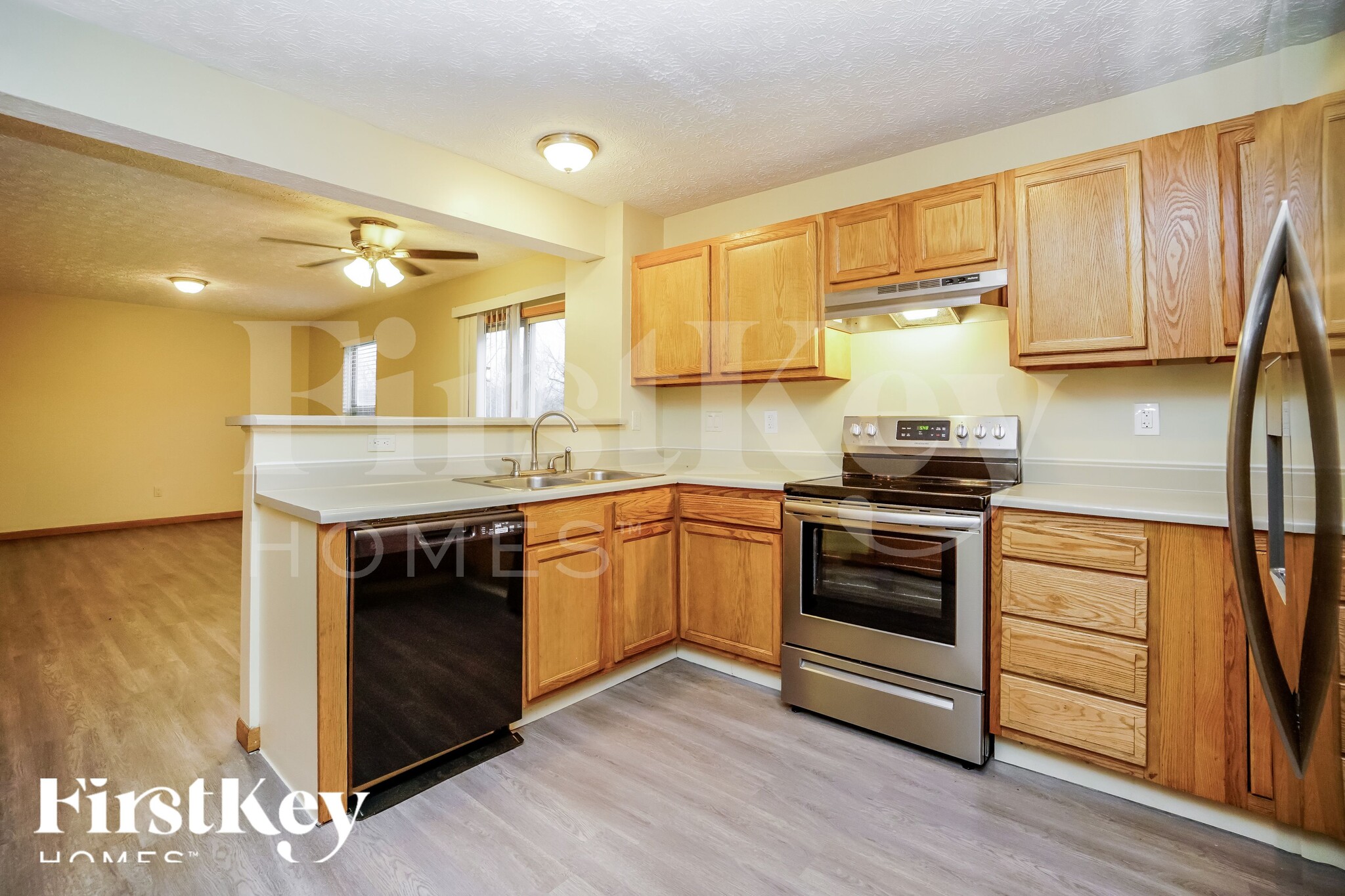 Building Photo - 3953 Highland Bluff Dr