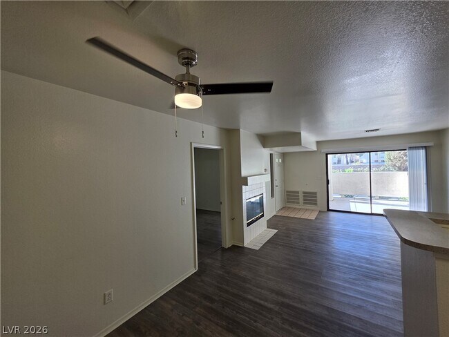 Building Photo - 4865 S Torrey Pines Dr