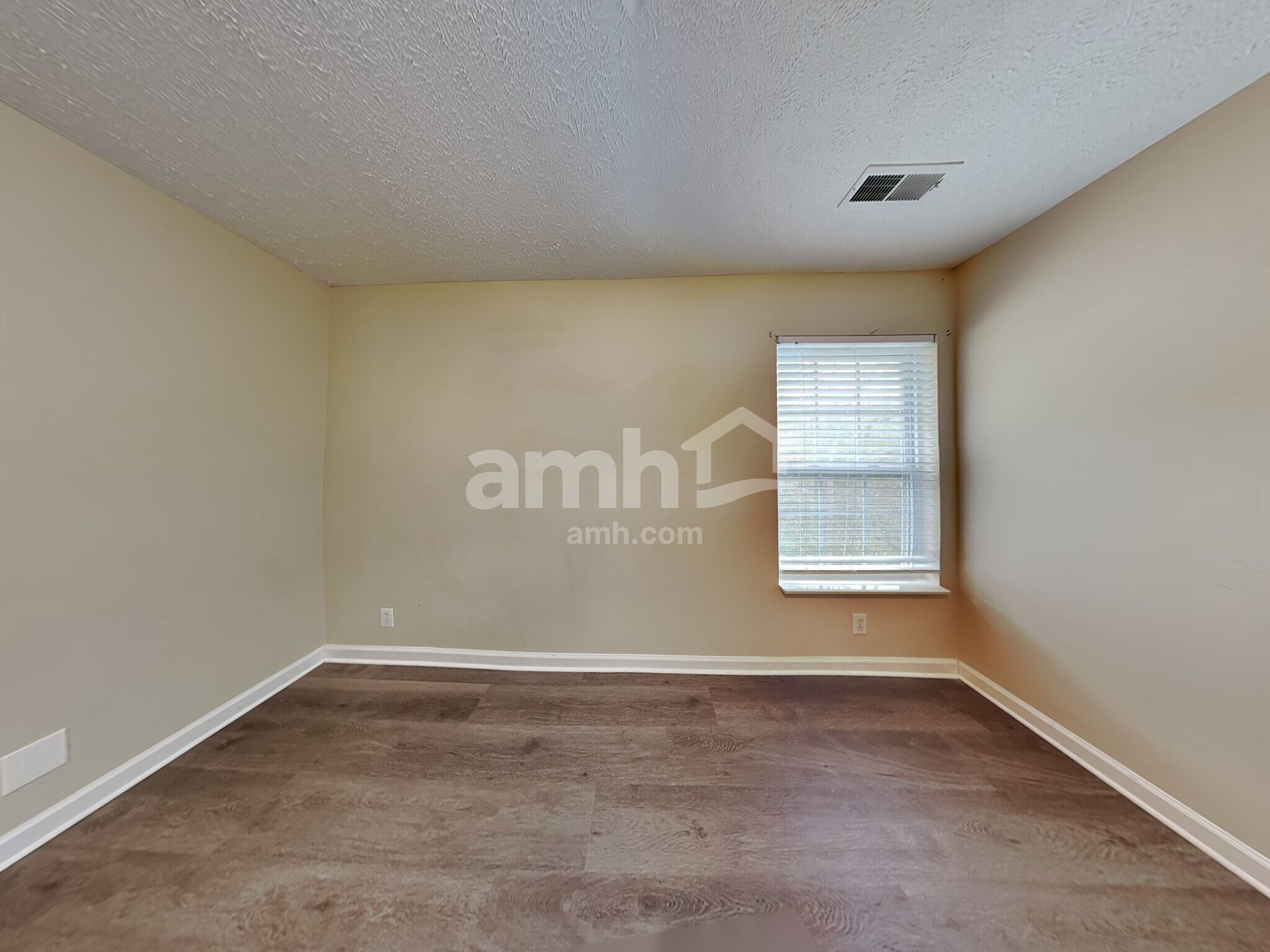 Building Photo - 2608 Welshcrest Dr