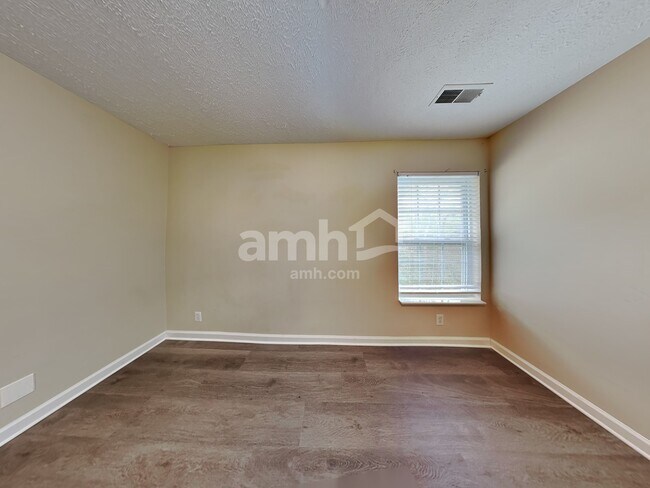 Building Photo - 2608 Welshcrest Dr