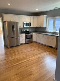 Building Photo - 539 Southbridge St