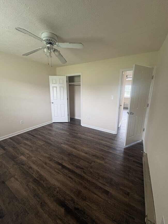 Building Photo - 1720 McGregor Ct