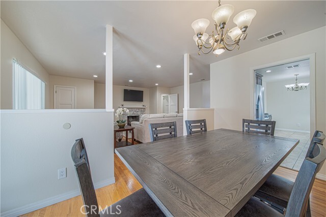 Building Photo - 549 N La Sena Ave