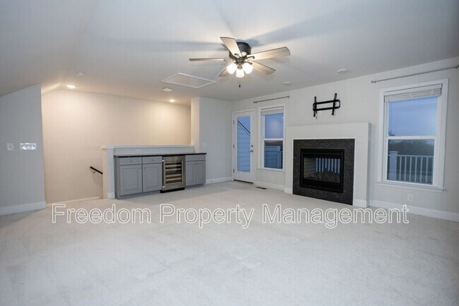 Building Photo - 17137 Branched Oak Rd