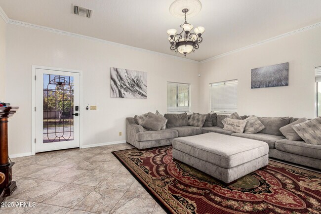 Building Photo - 8912 N 15th Ln