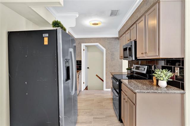 Building Photo - 2640 Custer Pkwy