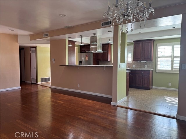 Building Photo - 12871 Russell Ave