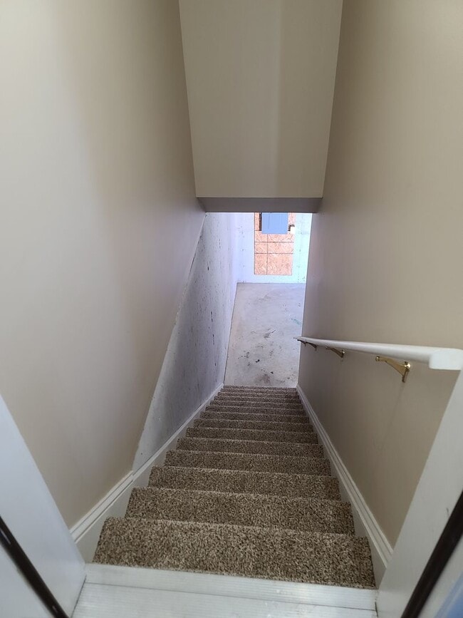 Building Photo - 3 Bedroom Townhome for Rent in Waynesboro