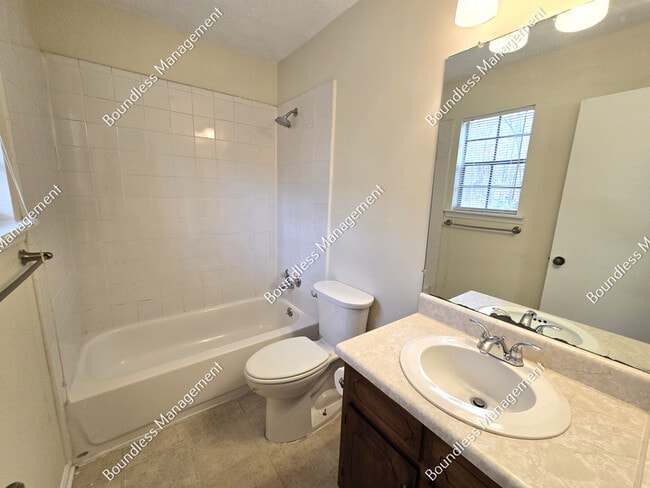 Building Photo - 3948 Ferncliff Rd SW