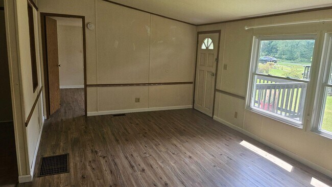 Building Photo - 2802 Forge Hill Rd