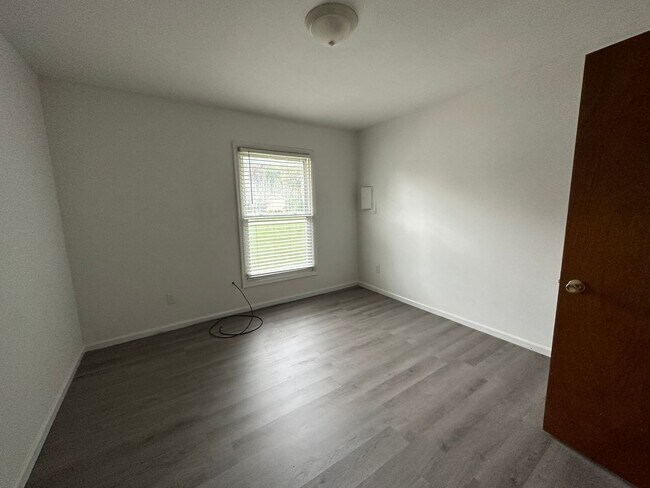 Building Photo - 6110 Scotch Blue Dr