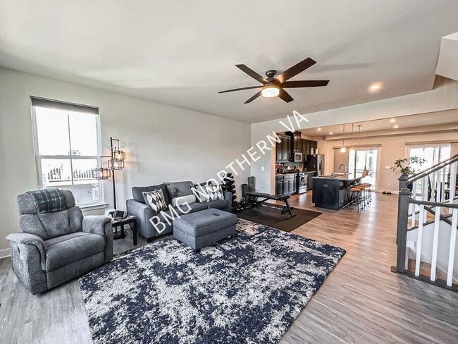 Building Photo - 7731 Blackburn Ridge Dr