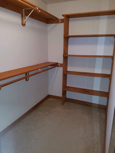 Building Photo - 9 Mountain Laurel Ln