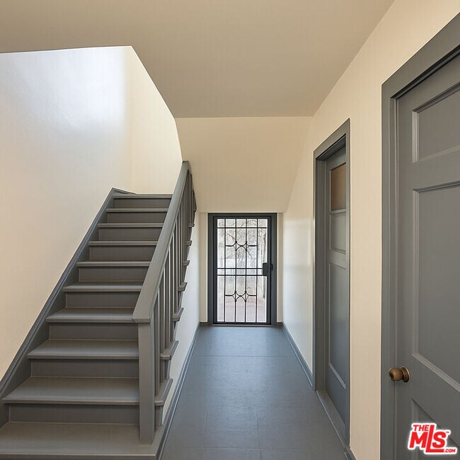 Building Photo - 4064 S Muirfield Rd