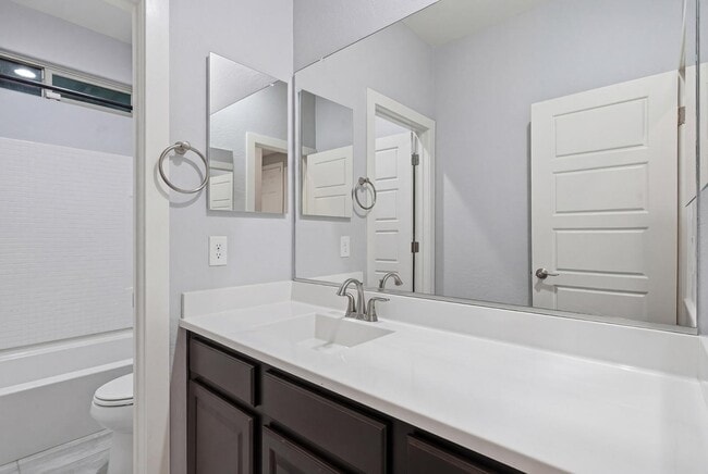 Building Photo - 23111 Via Del Oro