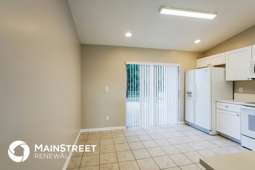 Building Photo - 2619 NW 11th St