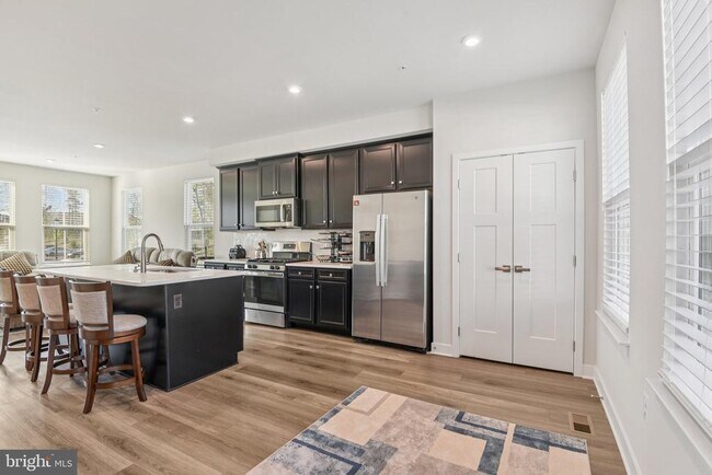 Building Photo - 133 Woodgate Cir