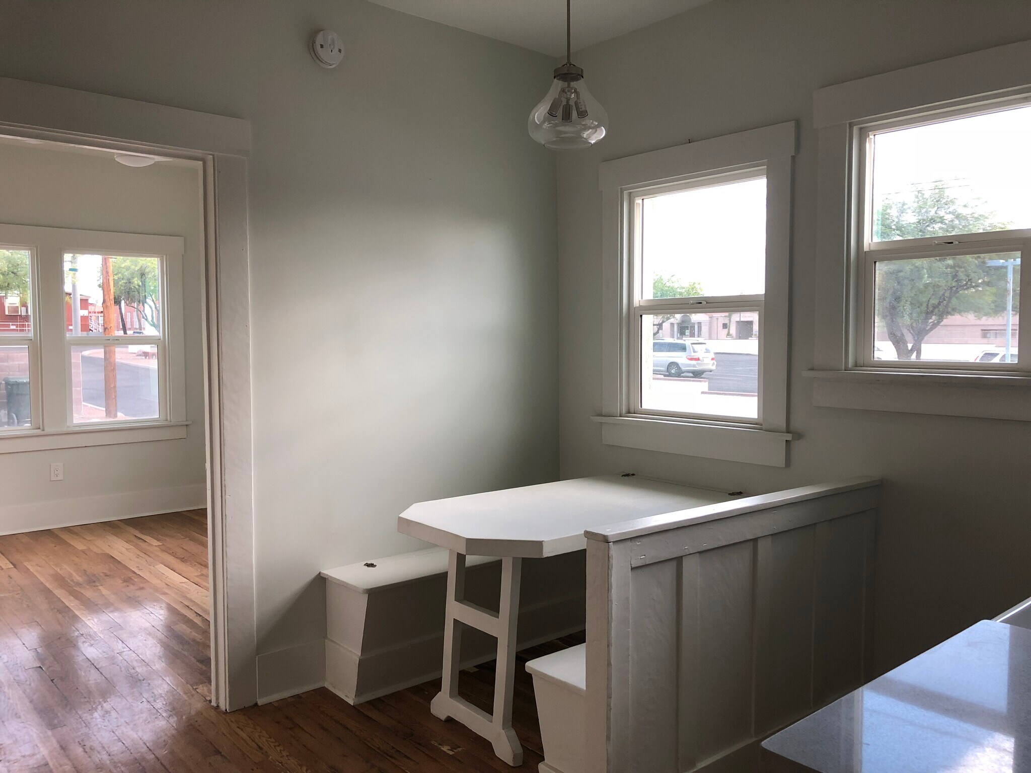 Building Photo - 426 E Helen St