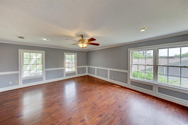 Building Photo - 263 E Castle Harbour Dr