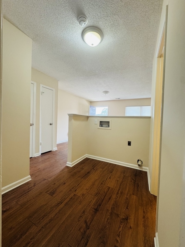 Building Photo - 3027 Adams Blvd