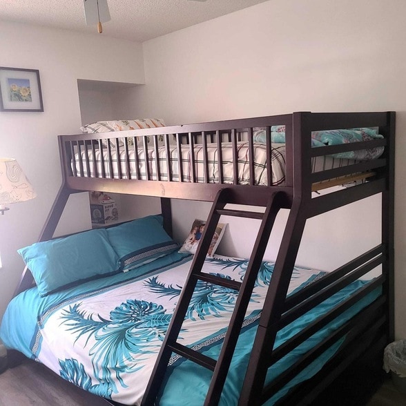 Building Photo - 5267 Europa Dr